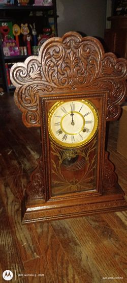 ANTIQUE WATERBURY GINGERBREAD KITCHEN CLOCK,