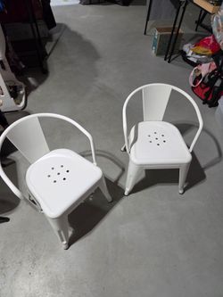 2 Kids Metal Patio Chairs / loungers