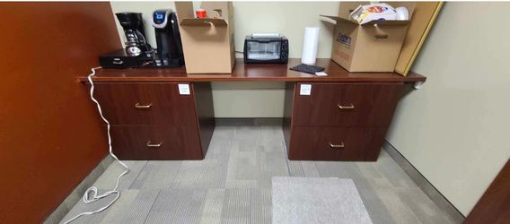 Large commercial double pedestal desk Mahogany style 300 obo