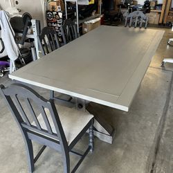 Nice Big Heavy Table w/Chairs 