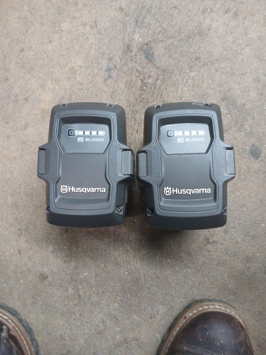 Husqvarna Bli200x Battery's