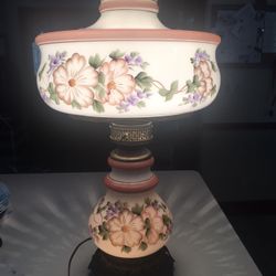 Quoizel Hurricane lamp. 26” tall -1979