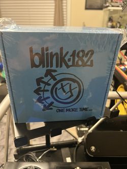 Blink 182 One More Time Cd And Shirt Bundle