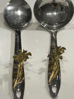 2 Sets of Serving Utensils