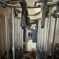 WORKOUT MACHINE WITH WEIGHTS 