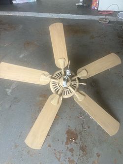 Ceiling fan. Works