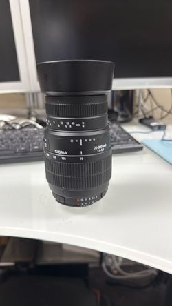Sigma 70-300mm f/4-5.6 Camera Lens