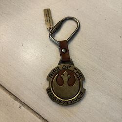 Rise of the Resistance Disney key chain 