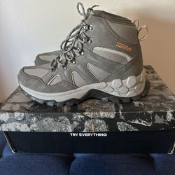 Hiking Boots Men’s 8.5 / Woman’s 10
