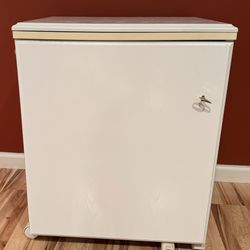 Horn Sewing cabinet