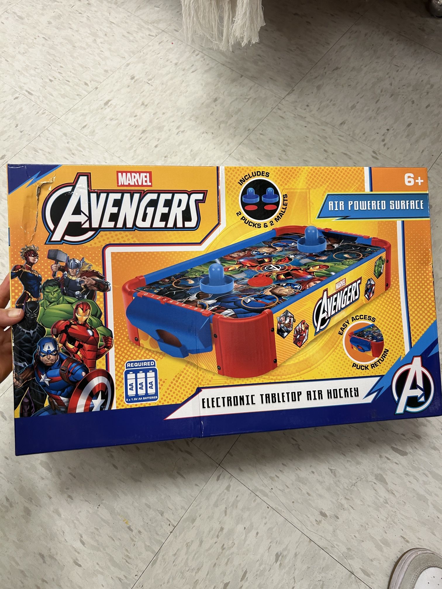 NWT Marvel Avengers Air-Powered Tabletop Hockey