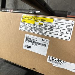 Kia Telluride Right Hand Mirror Assembly 