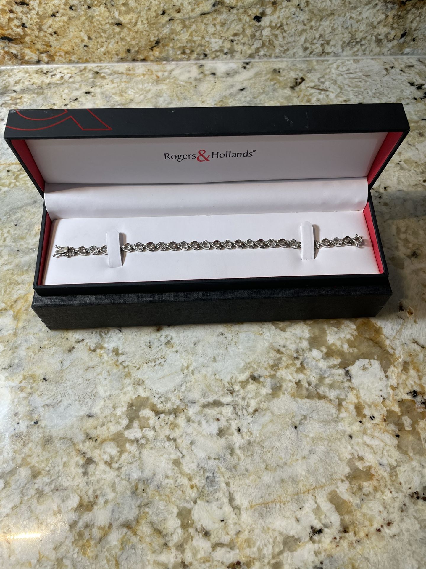 Sterling Silver 0.075 CTW Brilliant Cut Diamond Heart Bracelet-7.5”-Rogers & Hollands