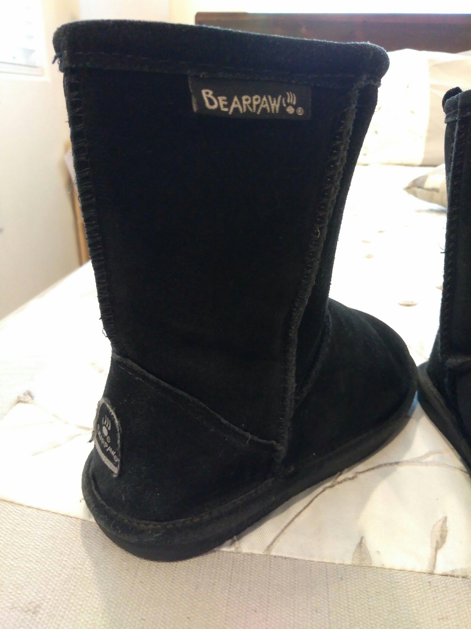 Bear Paw boots for girls size 1