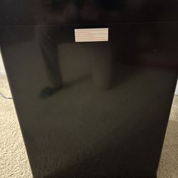 Insignia Mini Fridge - NS-CF26BK9