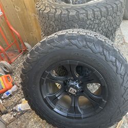 Tire Set 