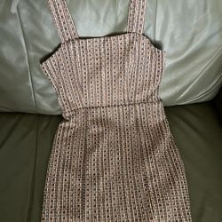 Woman’s Sleeveless Dress 