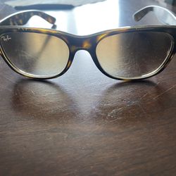 Ray-ban Wayfarer Sunglasses Like New