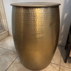 Hammered Brass Storage Drum Table with Lid (22” Tall)