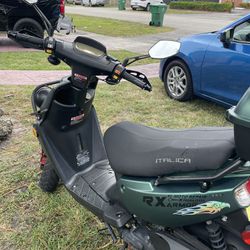 Scooter 150 cc Muy Buena Sin Problemas 9000 Millas 