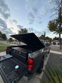 Dodge ram 1500 bed cover