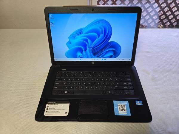 HP 2000 (W11 Home/ 8GB Ram/ 128GB SSD)