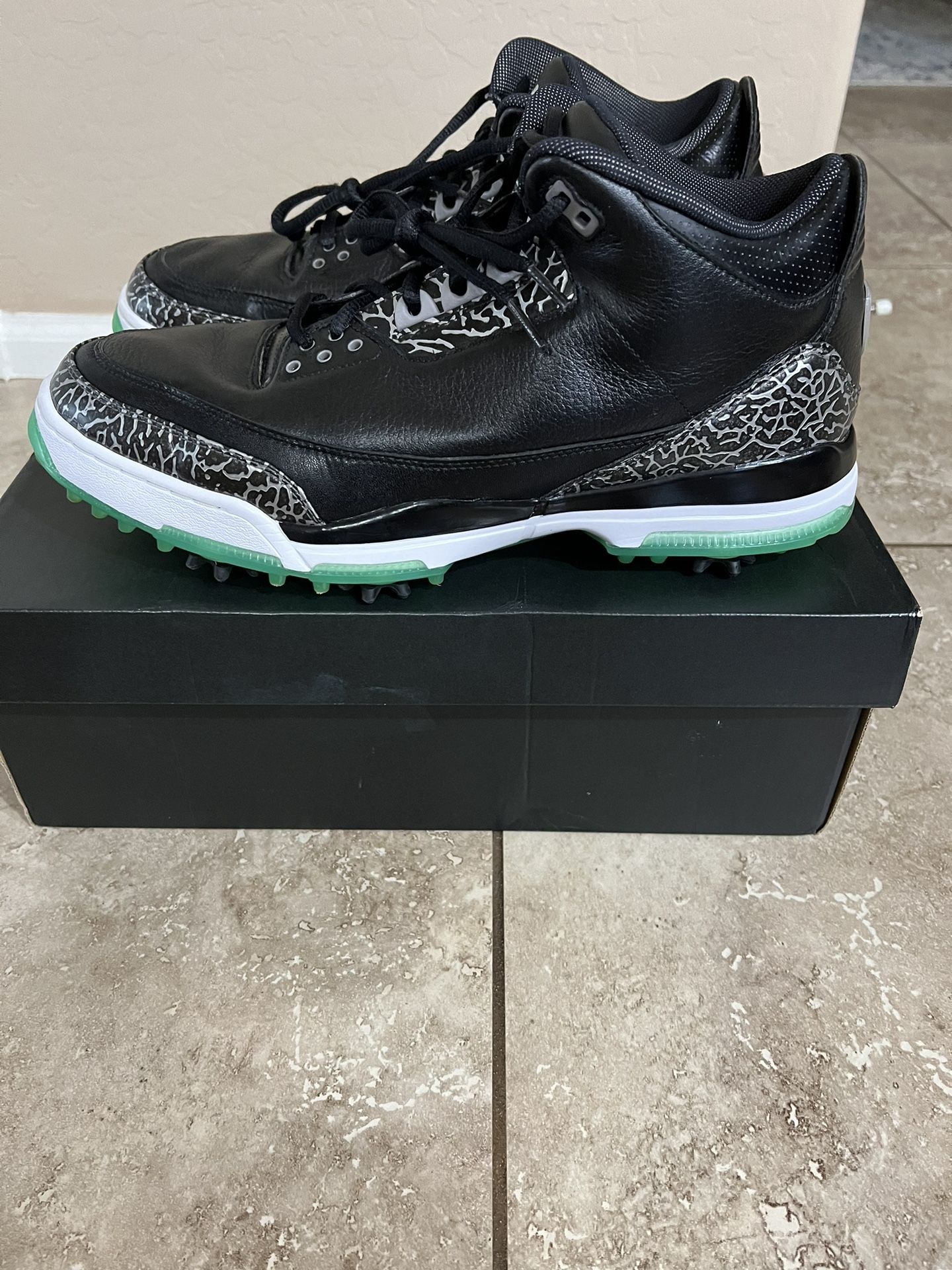 Jordan 3 Retro outlets Golf Black Green Glow