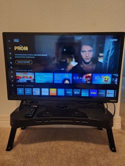 VIZIO 32 INCH SMART TV WITH STAND