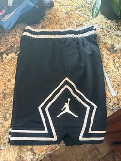 Boys shorts Nike size small 12