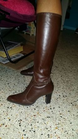 MichelleD boots size 8