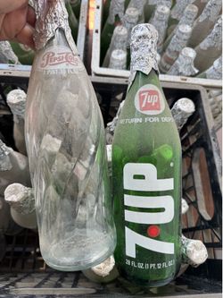 vintage Pepsi Cola, 7up, Hires glass bottles