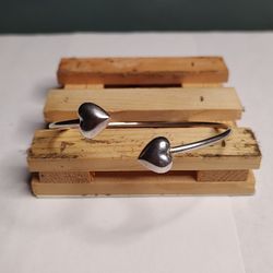 Sterling Silver Heart Bangle 6 Grams Pre-owned 