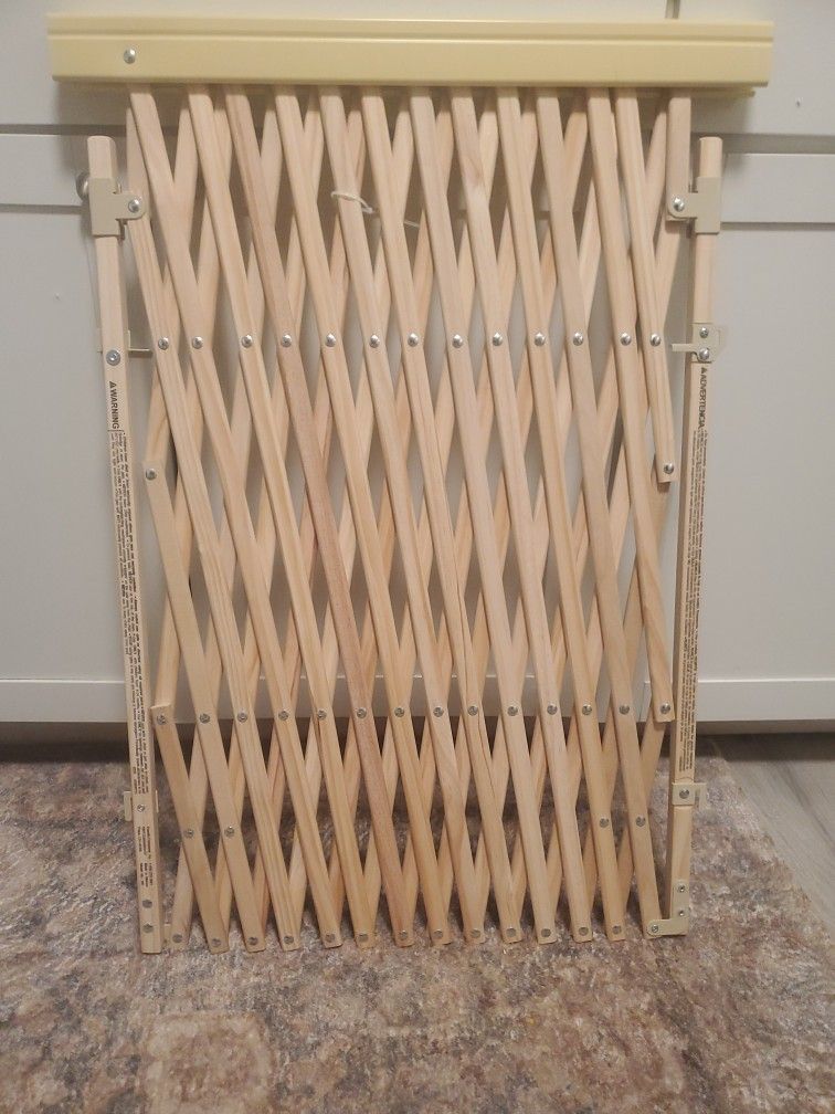 Brand New Evenflo Baby Gate