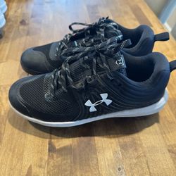 Under Armor baseball Cleats 