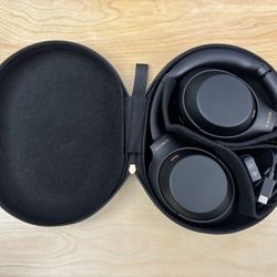 Sony Wh-1000xm4 Headphones With Case