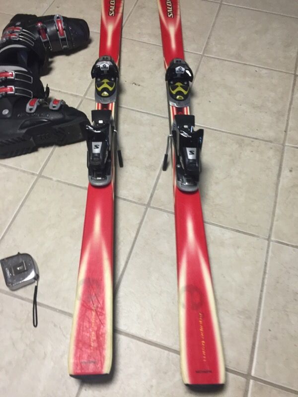 Salomon skis