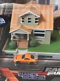 Jada Fast & Furious Nano Scene House & Garage Diorama Die-Cast Car Set