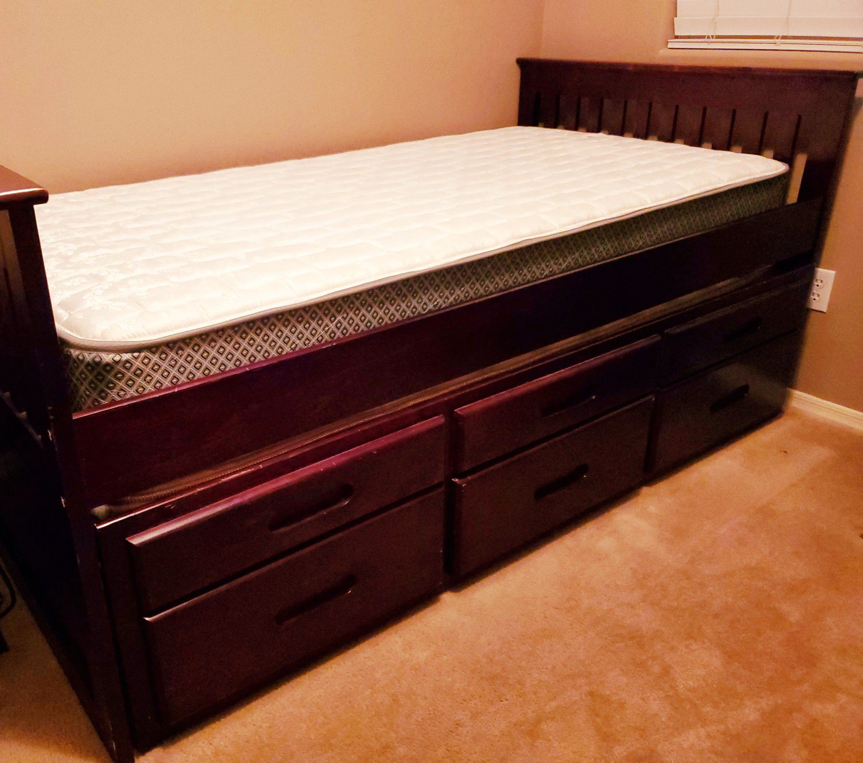 Twin Trundle Bed w Mattresses