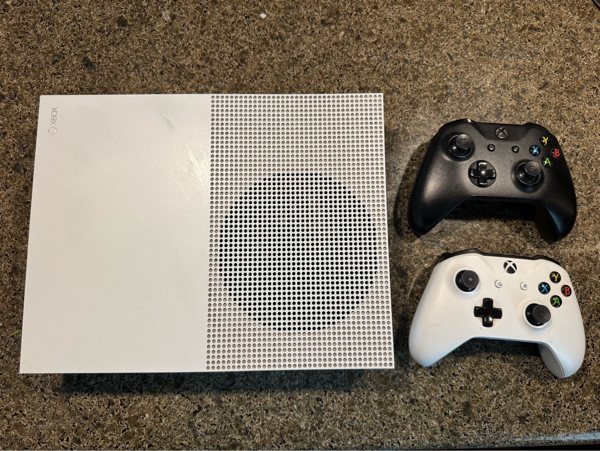 Xbox One S