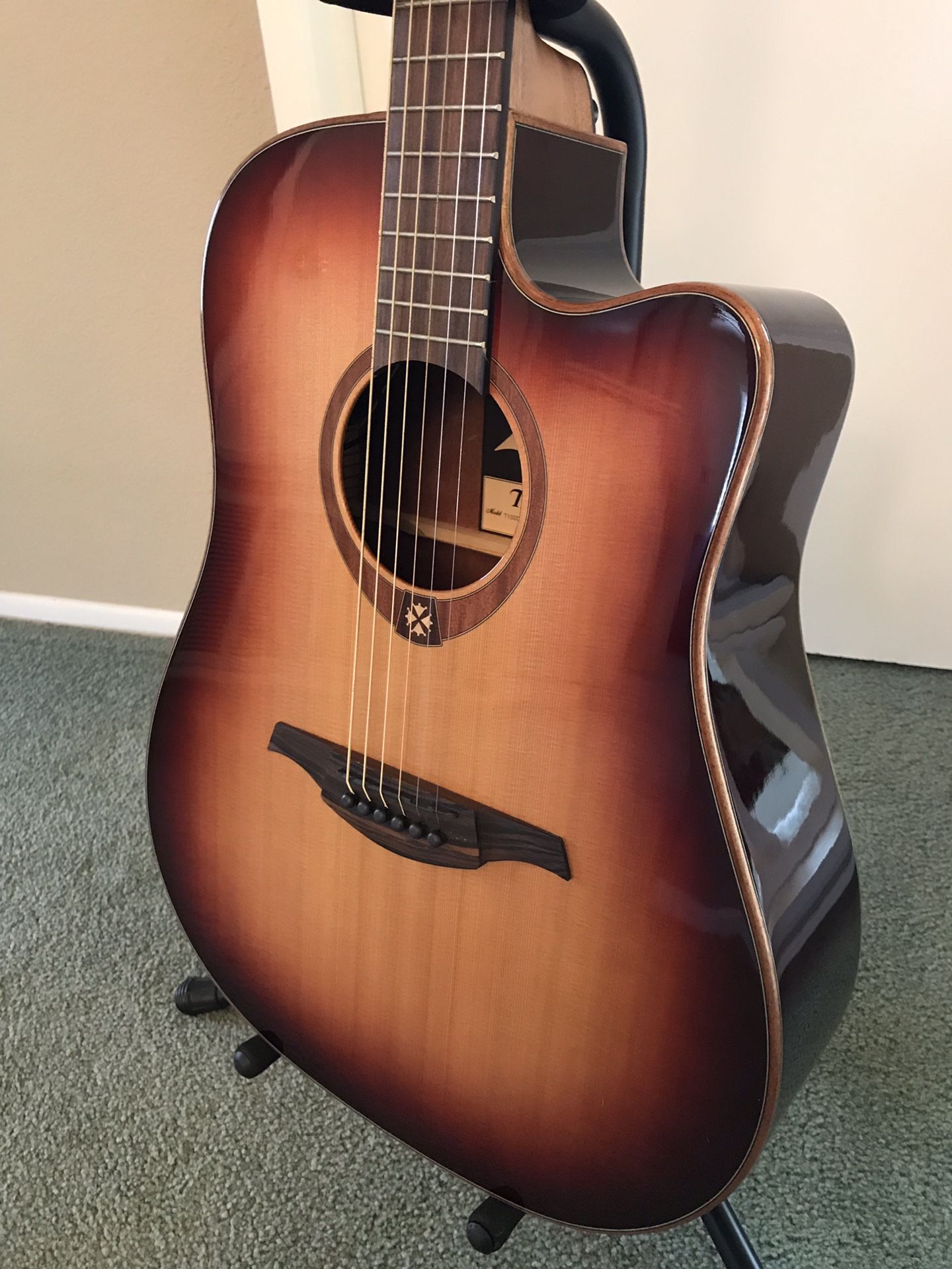 Lag Tramontane T100 DCE Dreadnought E/A Guitar