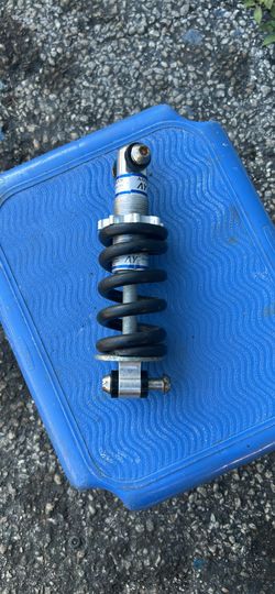 Heavy-duty coil spring rear shock absorber used 