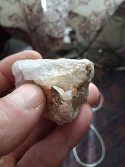 Quartz with gold vein/ cube