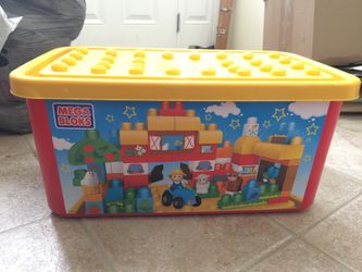 MEGA BLOKS Tub Town Large Farm 100pc Building Set