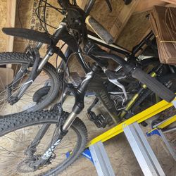 Specialized Mtb’s  26 Inch Wheels