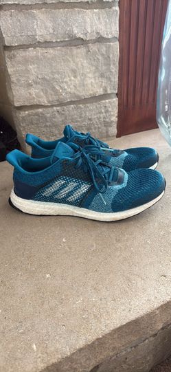 MENS TURQUOISE ADIDAS ULTRA BOOST SHOES SIZE 11.5