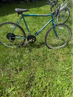 Huffy Rock Trail Street-Road Bike