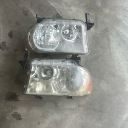 2012 Toyota  Tundra Headlights 