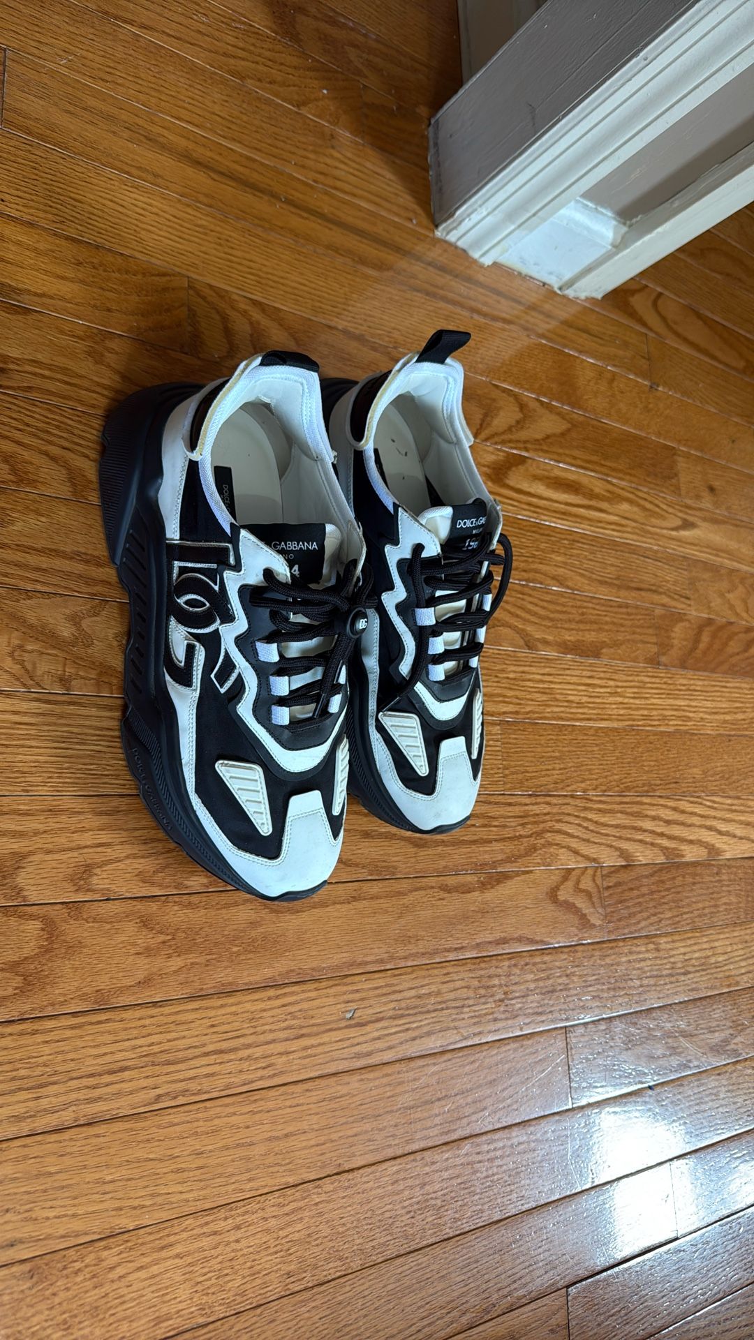 DOLCE GABANA SNEAKERS