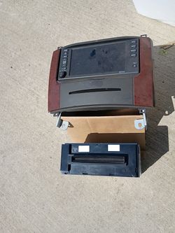 2006 Caddy SRX Stock Stereo/Control Unit/DVD Player