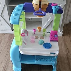 Playdoh Kitchen Ice Cream Truck 